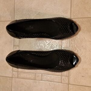 Daniellee black heels